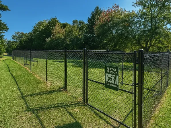 Amber Ridge Apartments ~ Boutique Cottage Style Living Meets Hassle Free Leasing