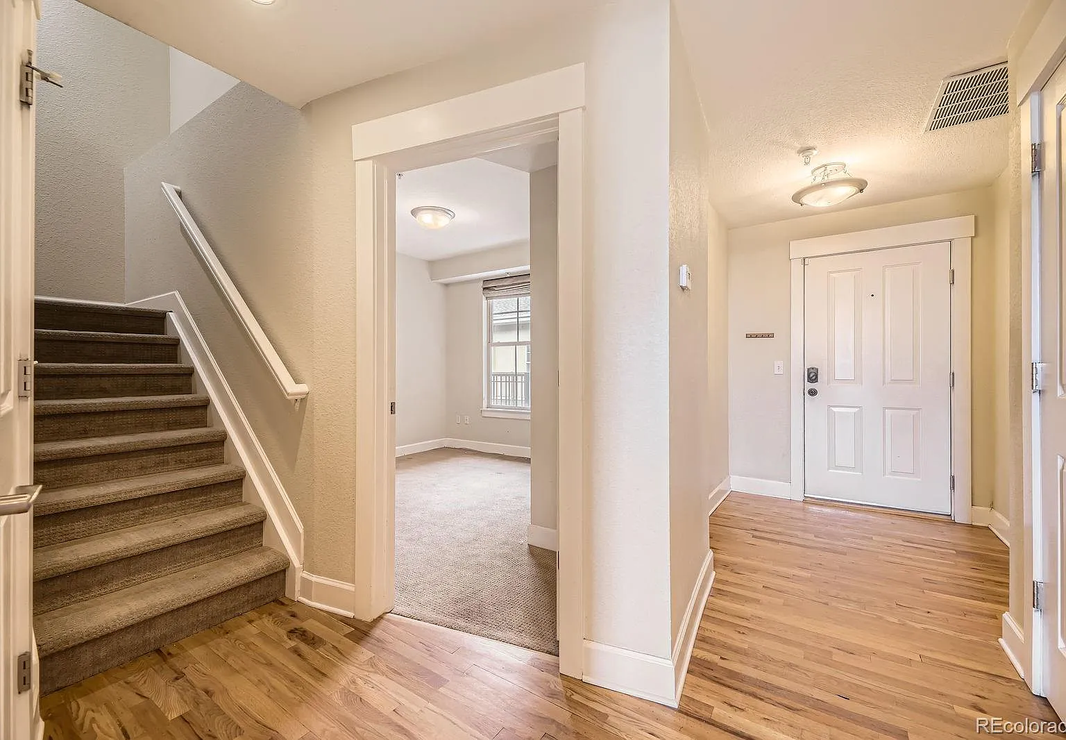 2 bed, 2.0 bath, 1665 sqft, $2,800 — Photo 2