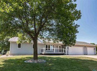 501 Willie Dr, Crooks, SD 57020