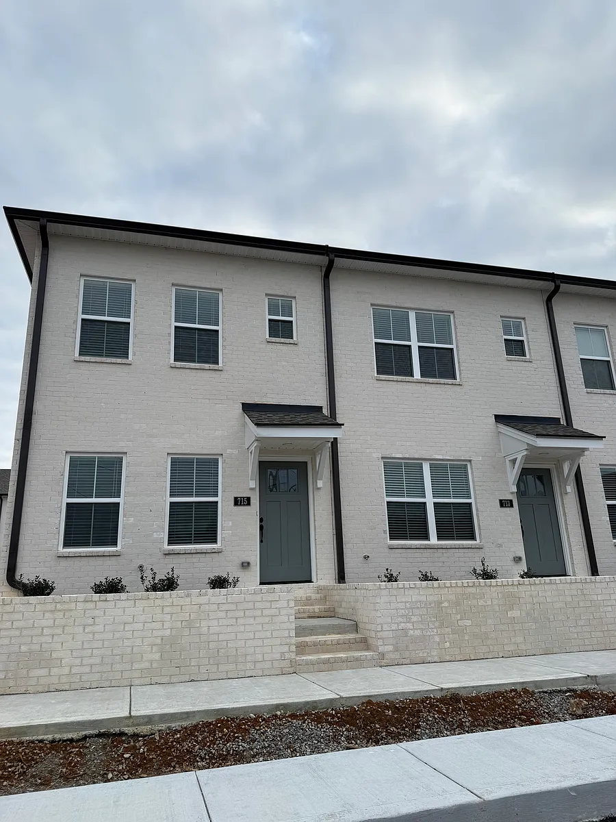 Building Photo - 710 Glenview Dr #710
