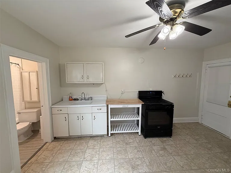 14 Franklindale Ave #B — Photo 3