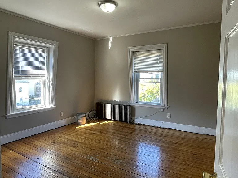 62 America St — Photo 9