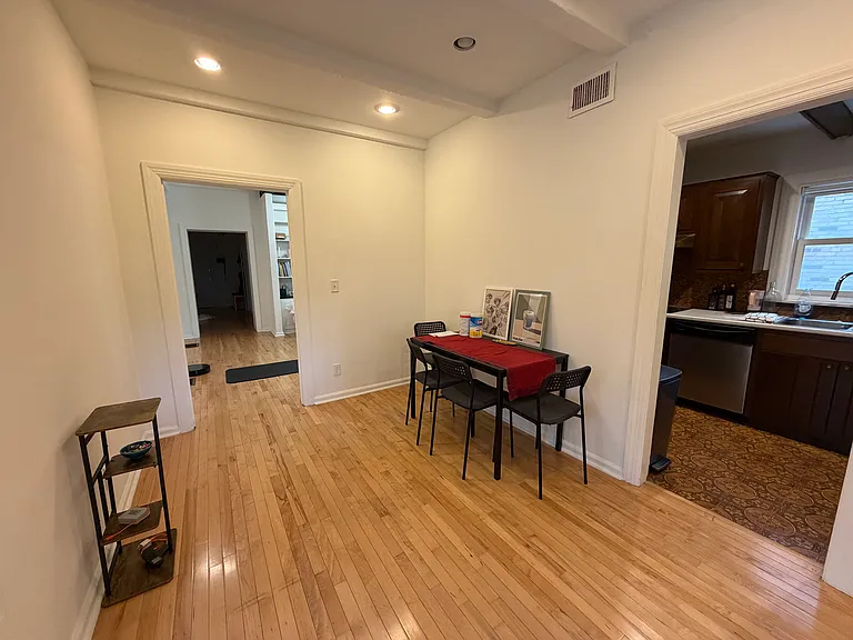 19 Allen St — Photo 15