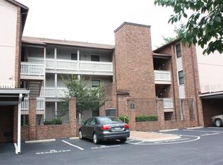 121 Hillsboro Pl, Nashville, TN 37215