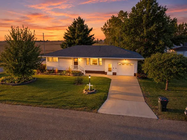 615 W Adams, Monroe, IA 50170
