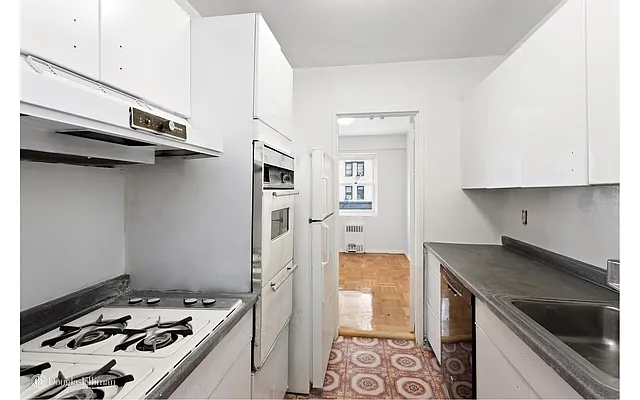 Sold by Douglas Elliman | media 9