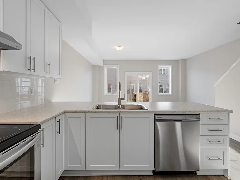64 Bert Tourangeau St S #64 BERT TOURANGEAU S — Photo 6