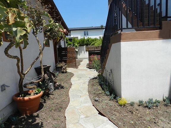 4th image of 2044 Louella Ave