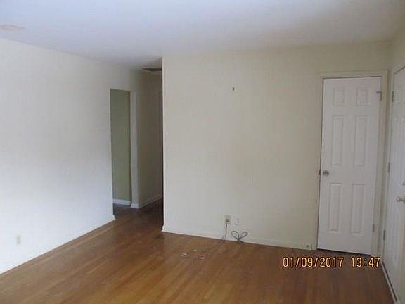 4th image of 1804 Lilac Dr