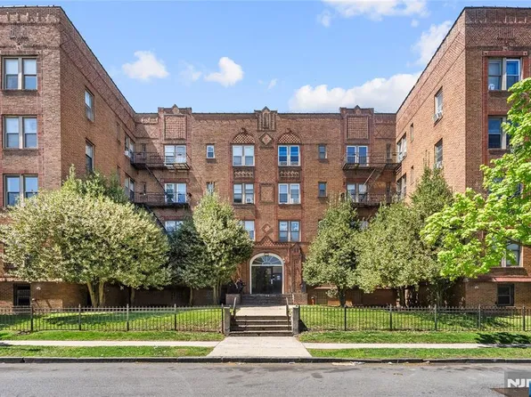 433 Lincoln Ave APT C008b, Orange, NJ 07050