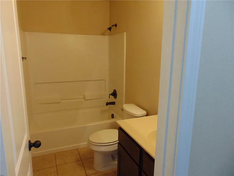 185 Creekside Villa Dr — Photo 8