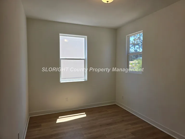 1028 Forest St — Photo 17