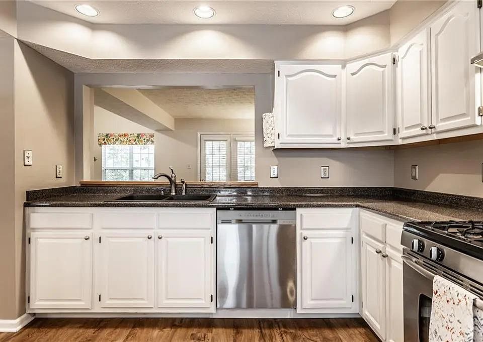 1st image of 6918 Elise Ct