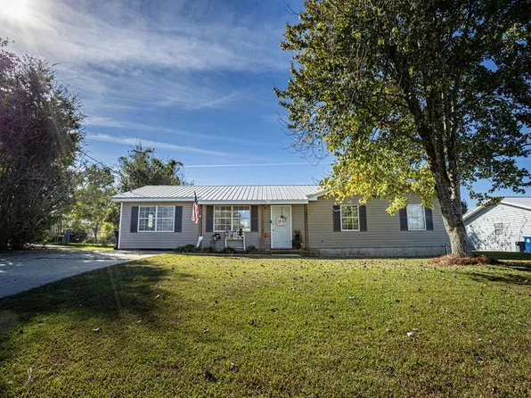 205 Petunia Dr, Taylor, AL 36301