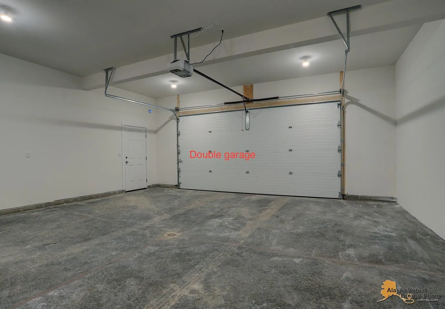 3 bed, 2.5 bath, 2100 sqft, $2,500 — Photo 3