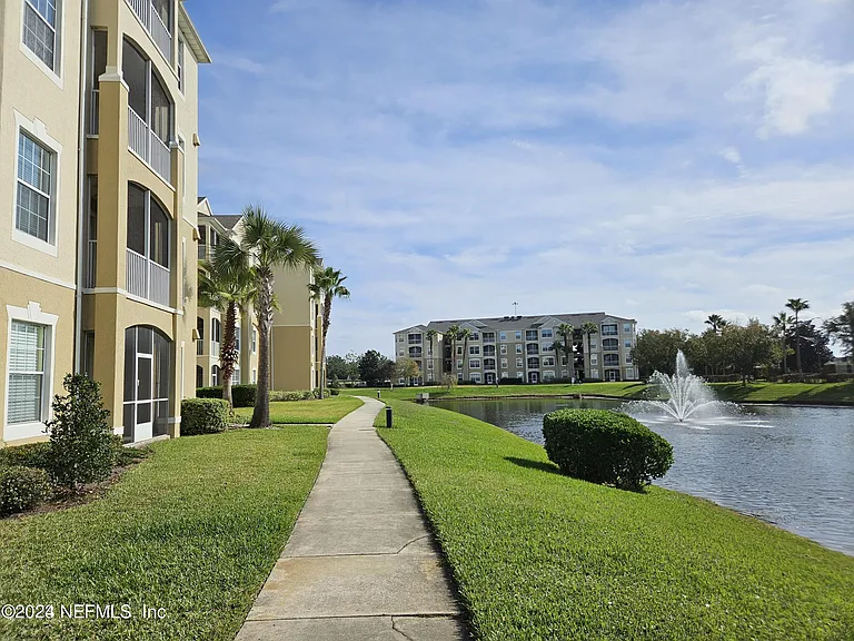 7801 Point Meadows Dr #2101 — Photo 3