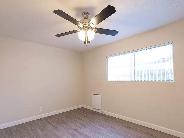 Briarwood Apartments - Riverside, CA — Photo 62