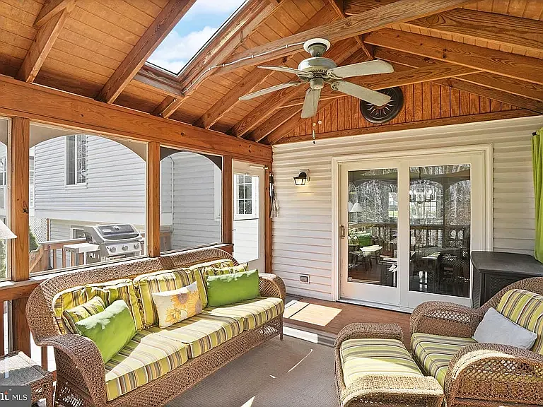 8282 Morning Dew Ct — Photo 32