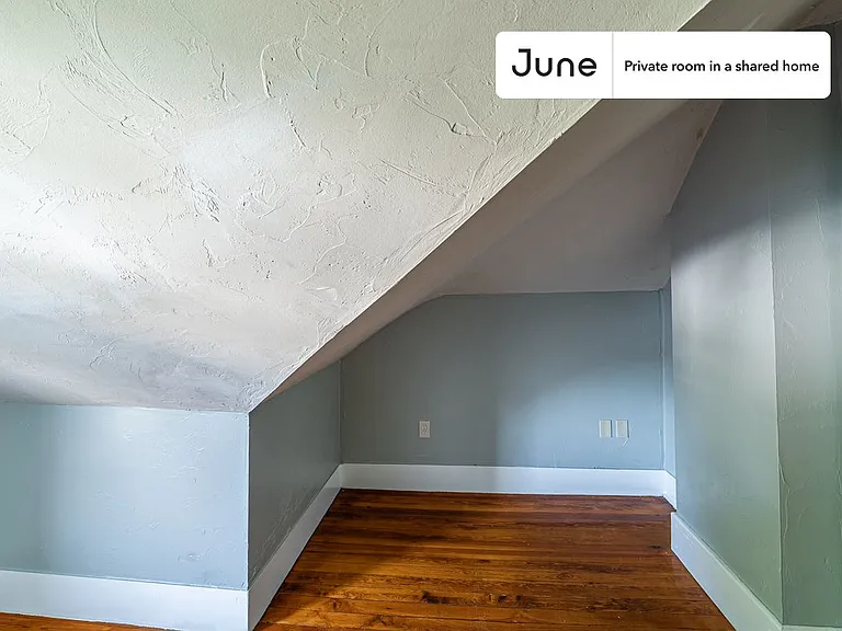 6 Haskell St #E — Photo 3