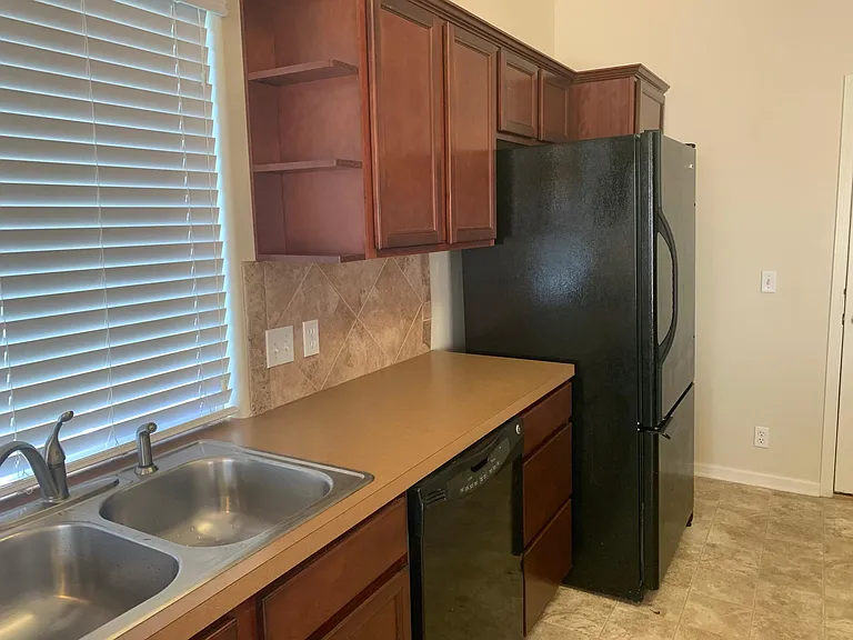 10704 Lewis And Clark Rd — Photo 15