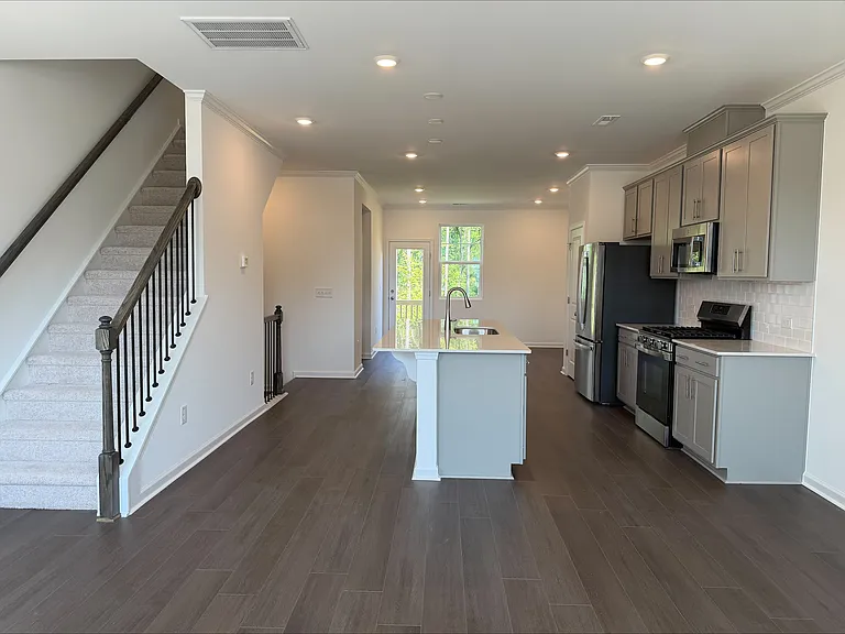 Gypsum Dr — Photo 6
