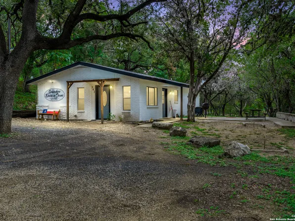 547 RIVER RD, ConCan, TX 78838