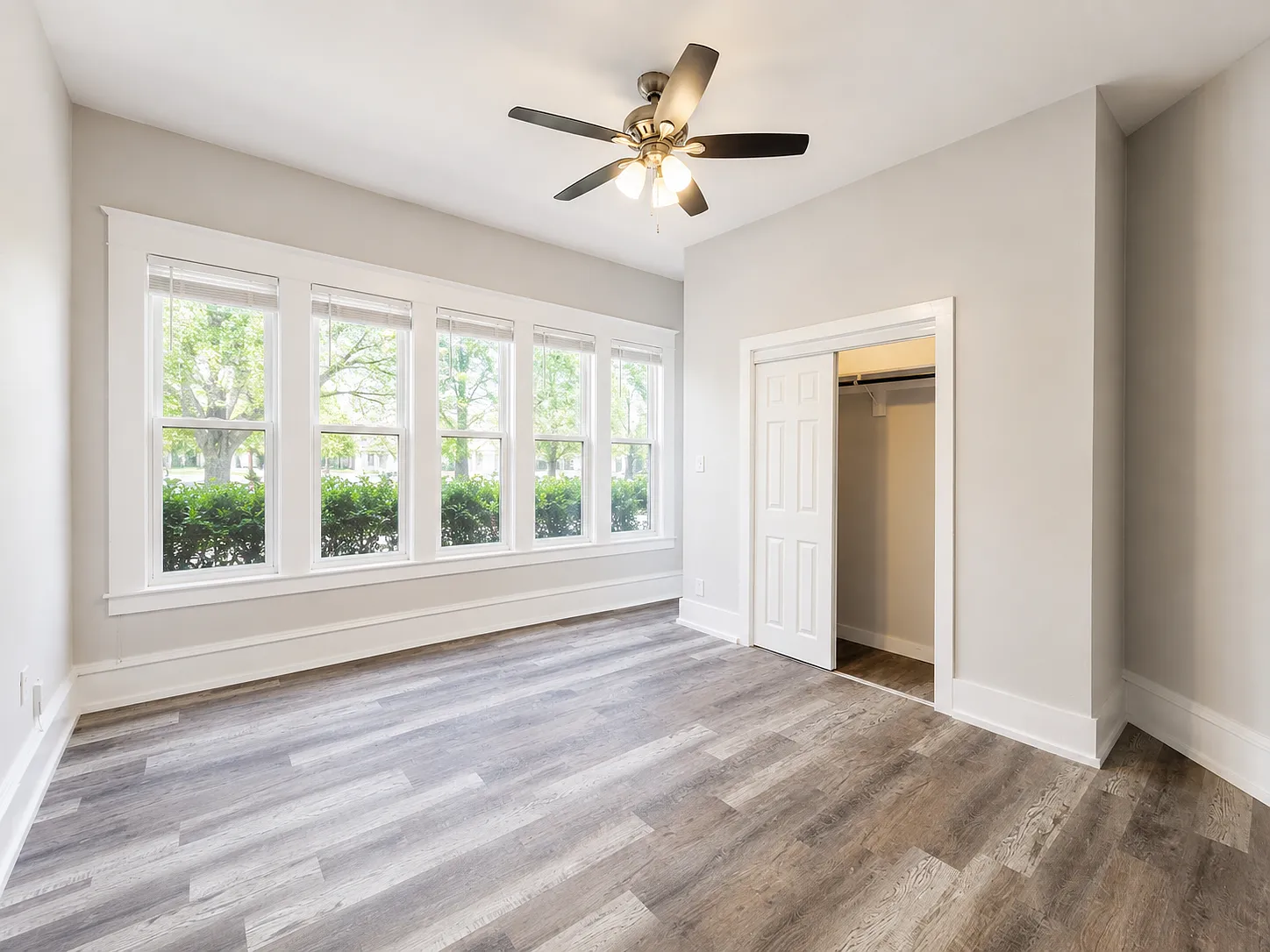 2 bed, 1070 sqft, $949 — Photo 4