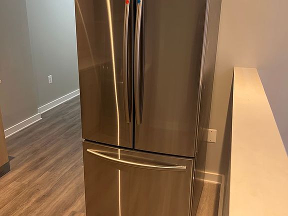 2nd image of 622-624 Girard St NE #103