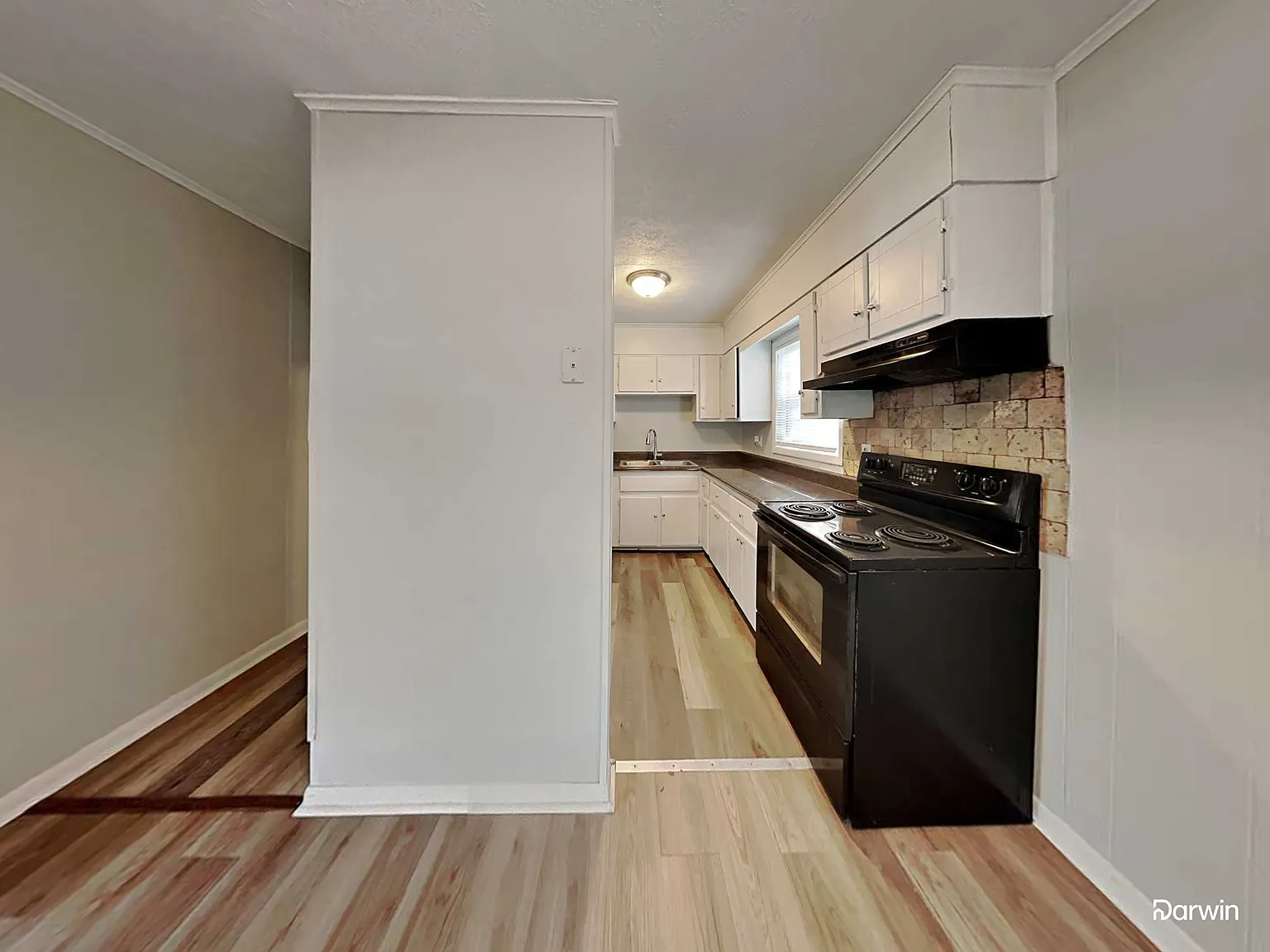 3 bed, 1.0 bath, 1056 sqft, $1,345 — Photo 4