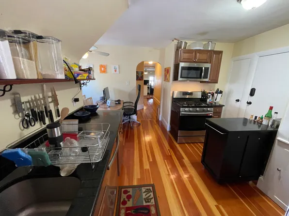 21 Chandler St, Somerville, MA