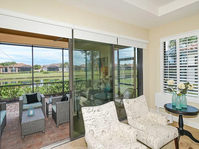 5867 Cavano Dr — Photo 26