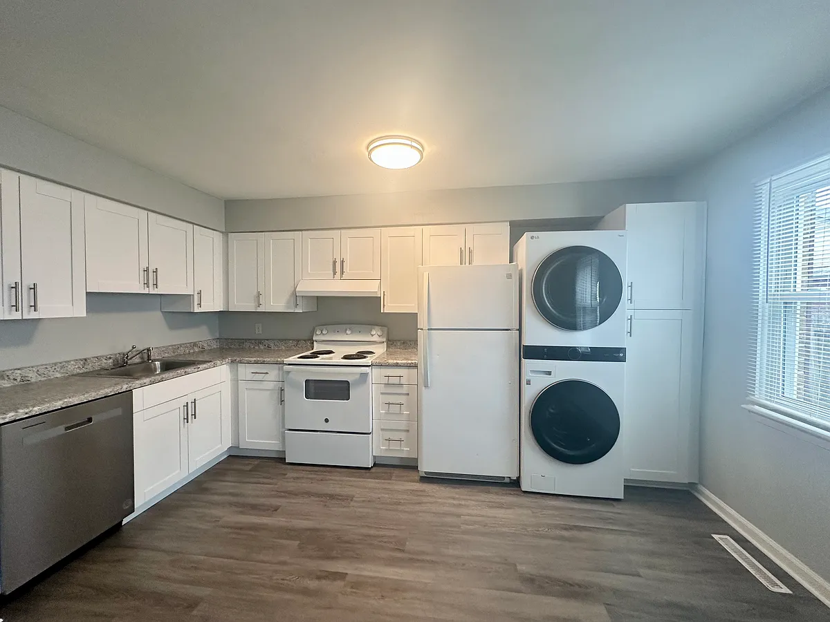 Building Photo - 517 21st St #102