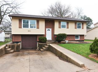 6651 Deerpath Ln, Hanover Park, IL 60133