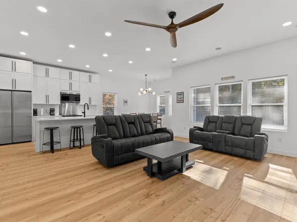 186 Kancamagus Highway Unit A, Conway, NH 03818