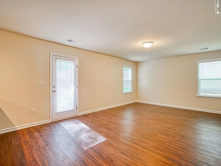 572 Millsgate Cir — Photo 12