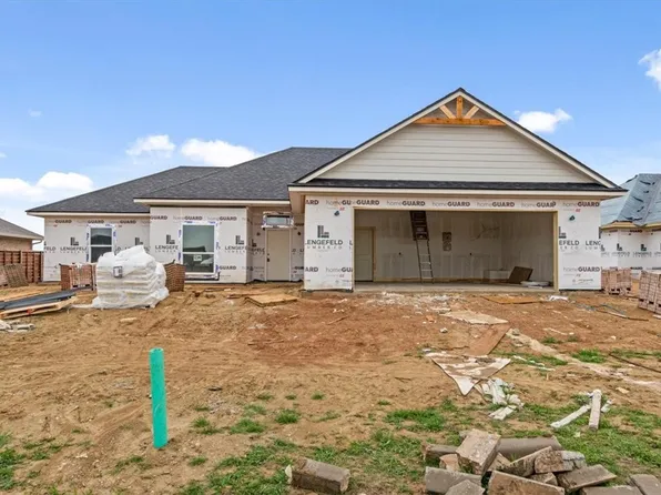 209 Indian Trails Rd, Riesel, TX 76682