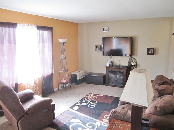 3rd image of 5275 Pinebrook Ave SE