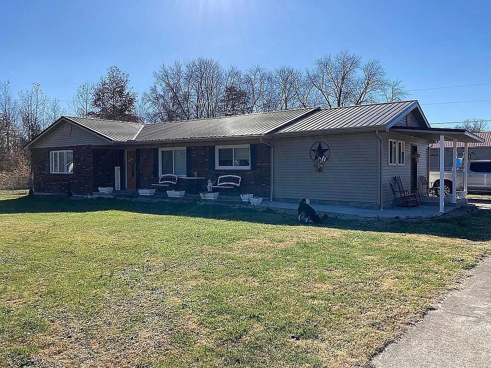 1st image of 208 Sunset Dr