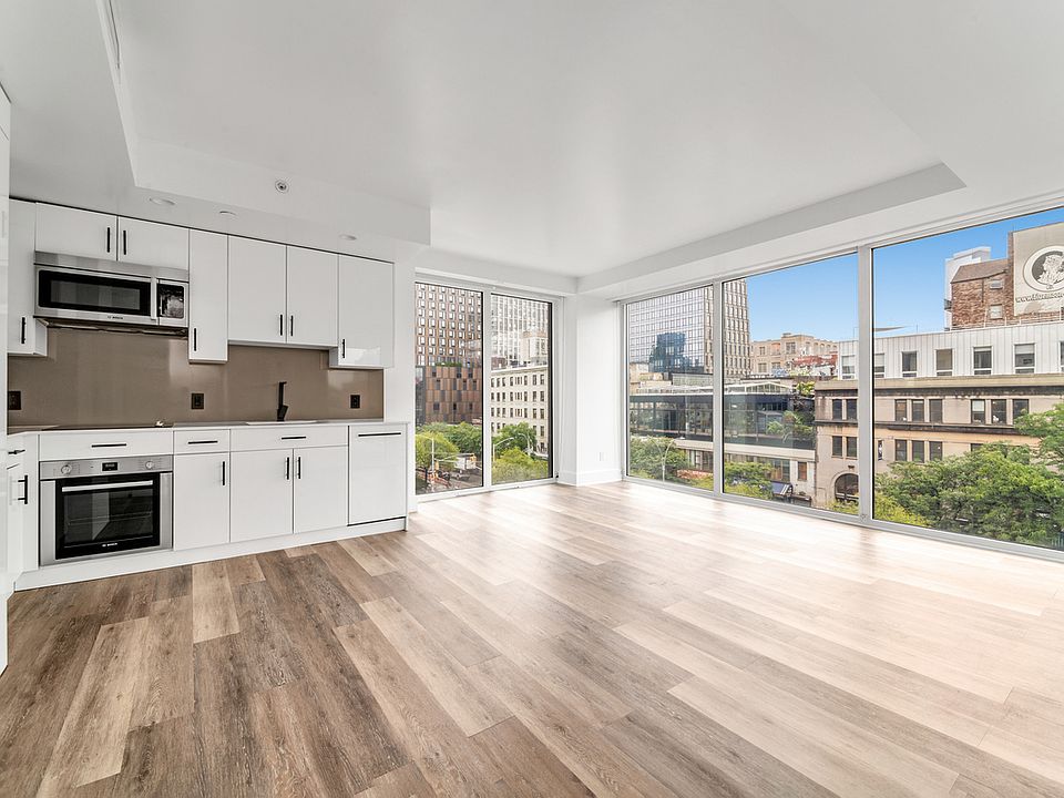 1st image of 118 Orchard St APT 3C