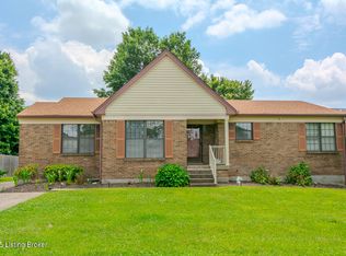 9010 Green Garden Ct, Louisville, KY 40220