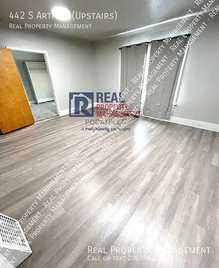 3 Bedroom 2 bath - Main Home - Pets Negotiable — Photo 4