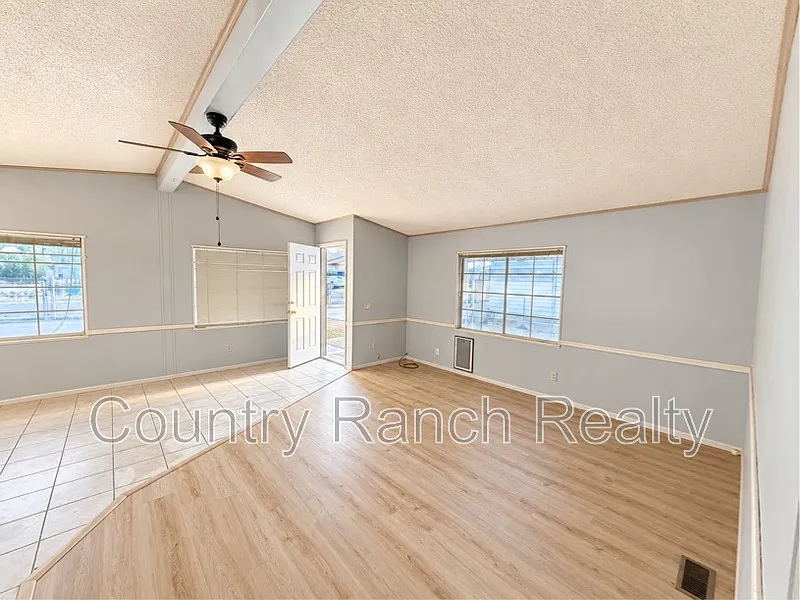 2 bed, 2.0 bath, 1000 sqft, $1,400 — Photo 4