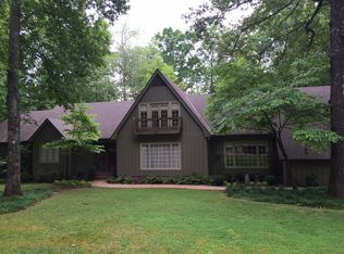 1704 Bramblewood Dr, Columbus, MS 39705