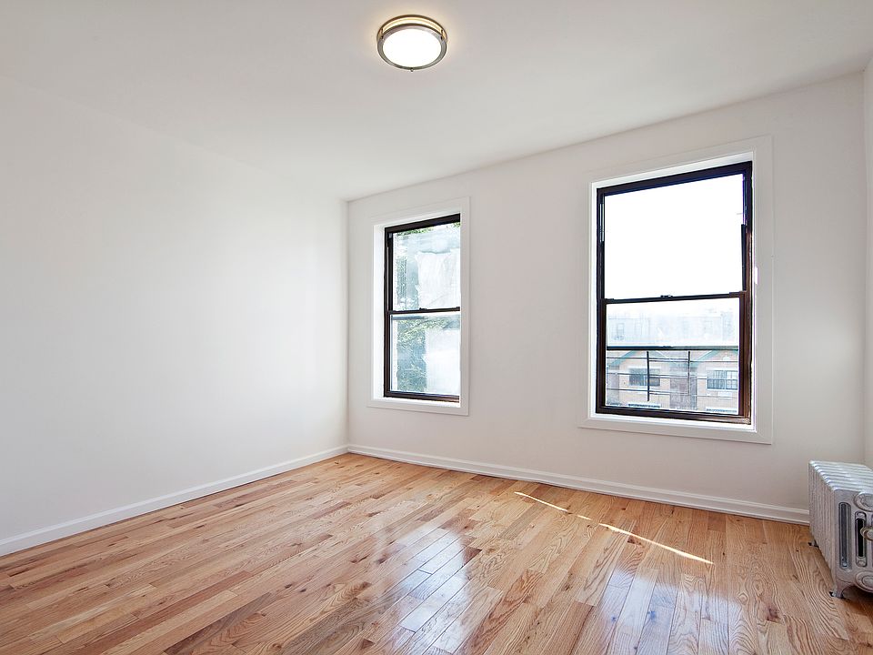 1st image of 323 Chauncey St APT 3B
