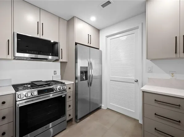 3338 Peachtree Rd NE, Atlanta, GA