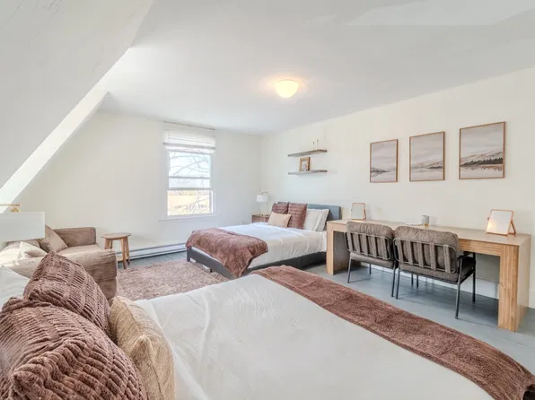 27R Albion Street Apartments