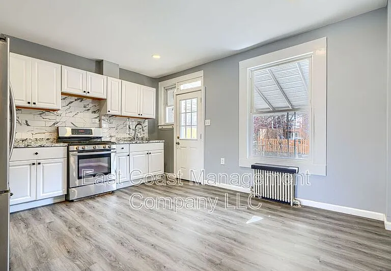 3213 Elmley Ave — Photo 7