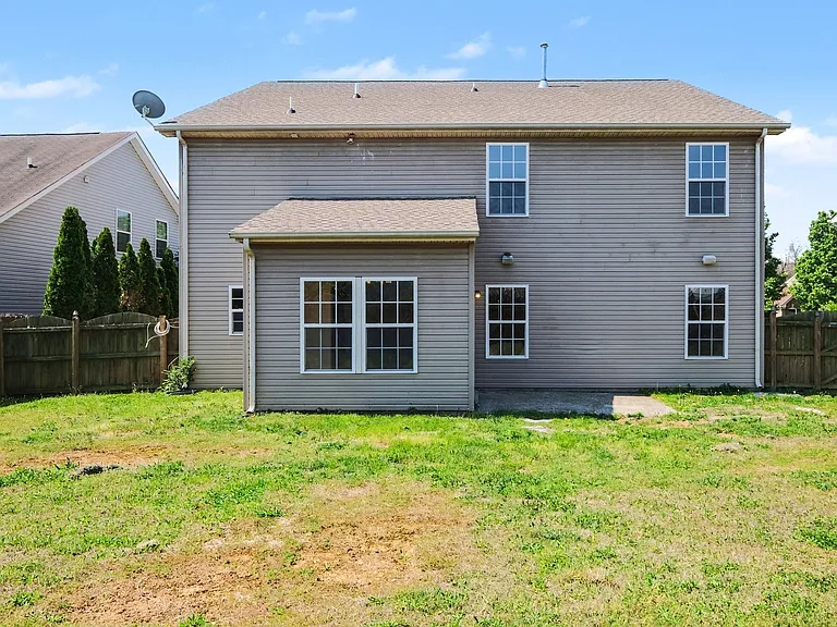 1042 Countess Ln — Photo 28