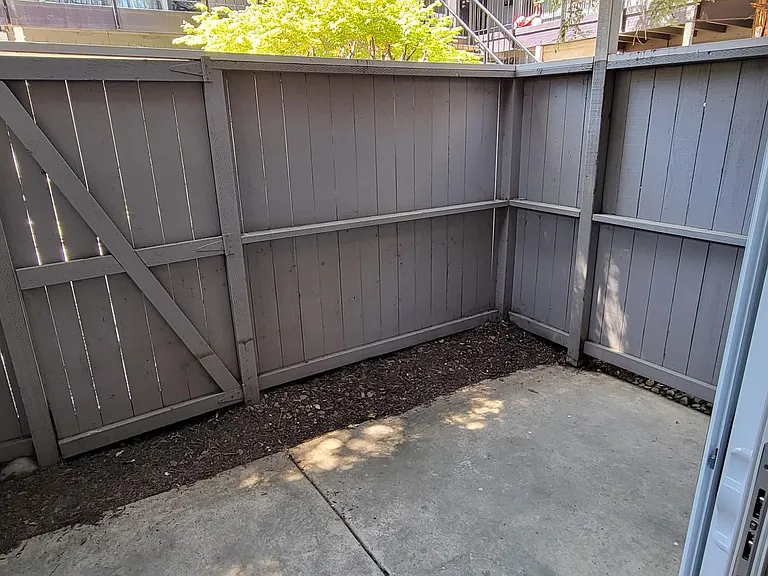 Sutter Court — Photo 7