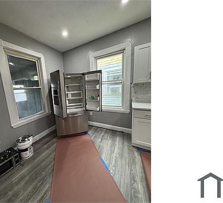 1st image of 419 Seaver St Floor 3